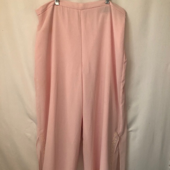 COPY - Womens Pink Sheer with Liner Wide Pants. Size 18 - Picture 2 of 8